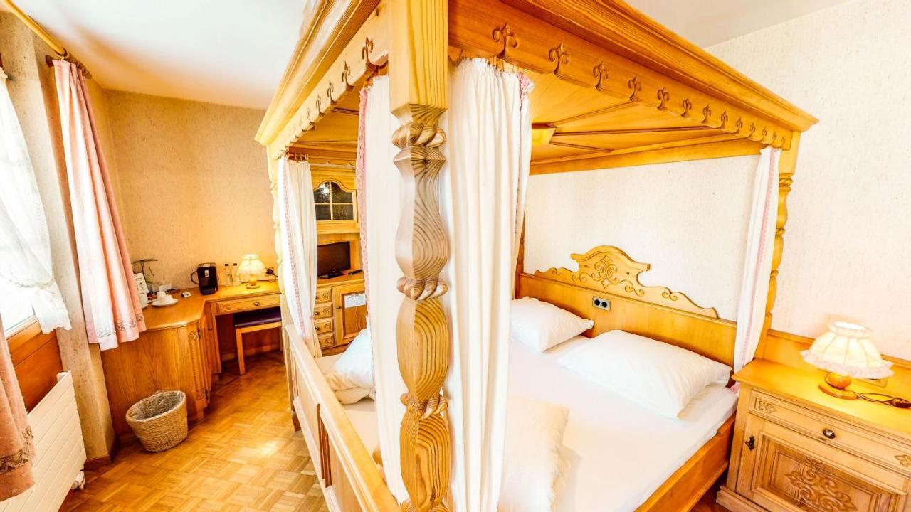 Schweizerhof Hotel Mels ภายนอก รูปภาพ