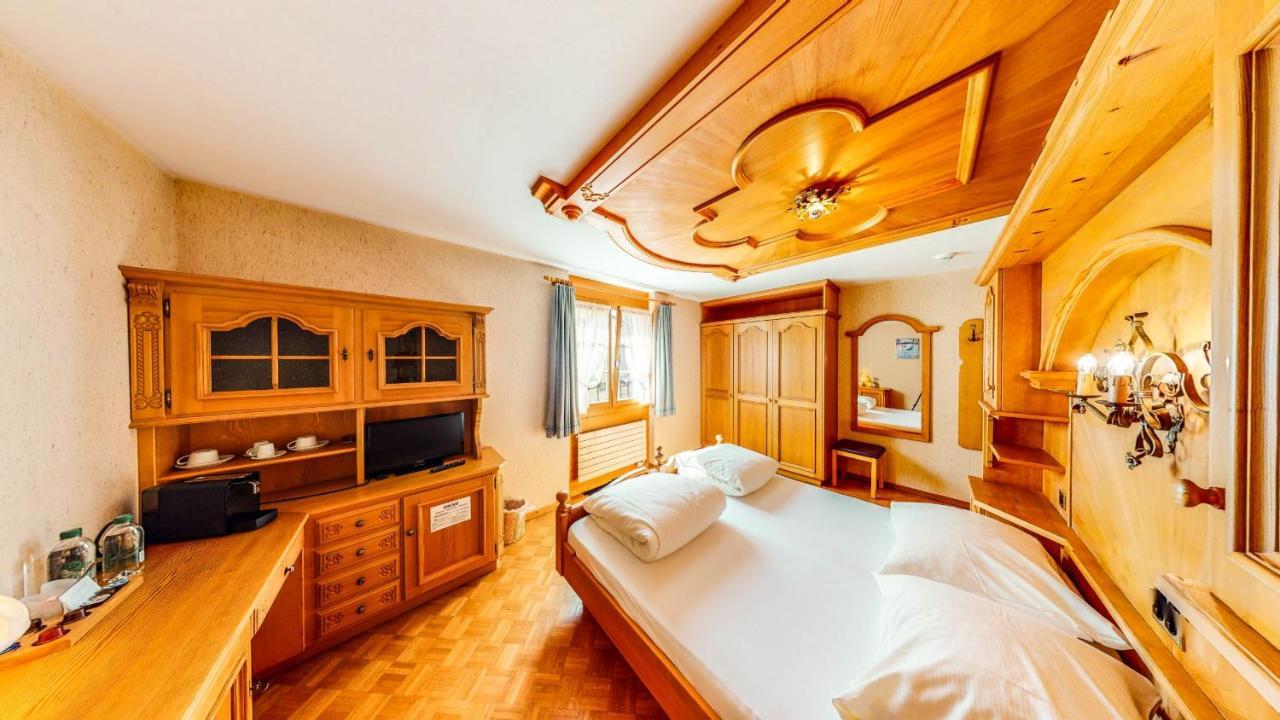 Schweizerhof Hotel Mels ภายนอก รูปภาพ