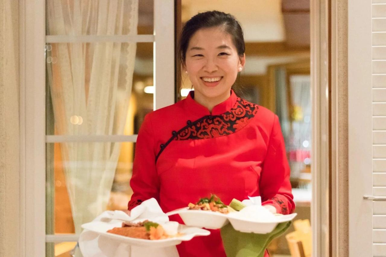 Schweizerhof Hotel Mels ภายนอก รูปภาพ