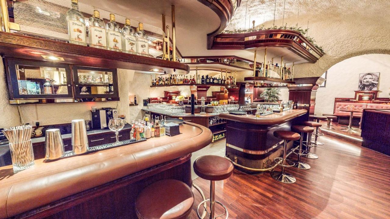 Schweizerhof Hotel Mels ภายนอก รูปภาพ