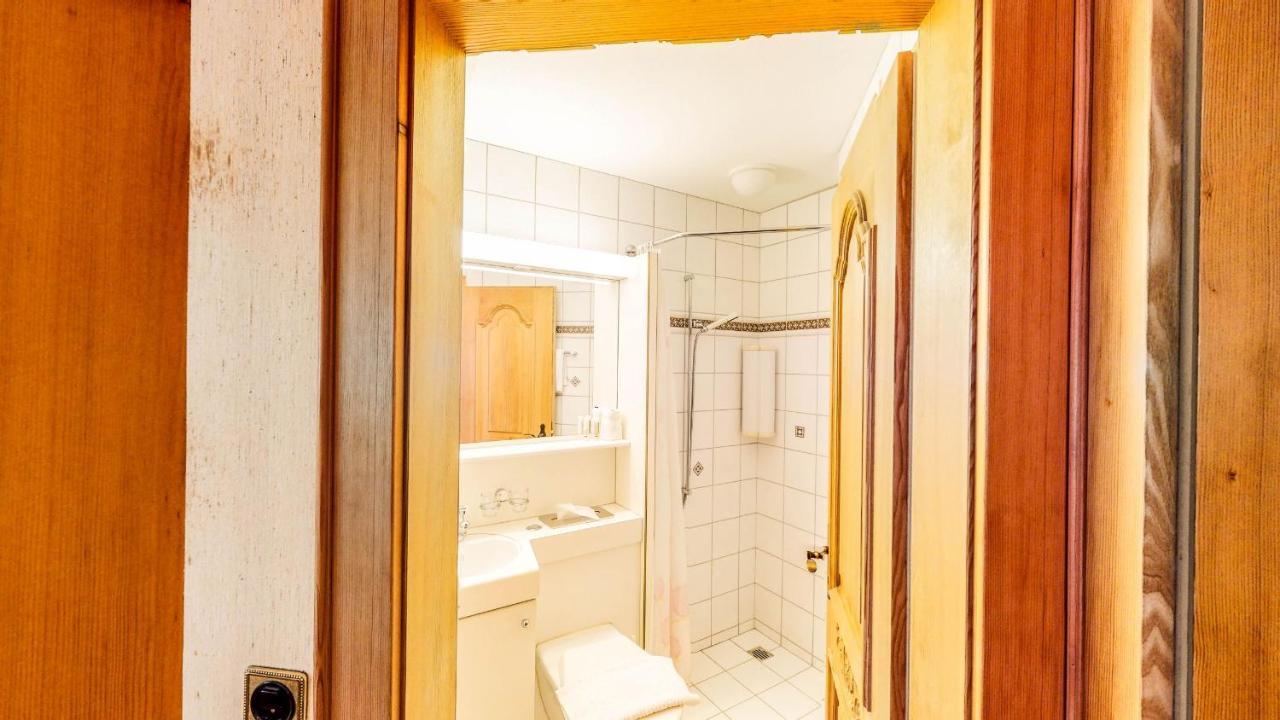 Schweizerhof Hotel Mels ภายนอก รูปภาพ
