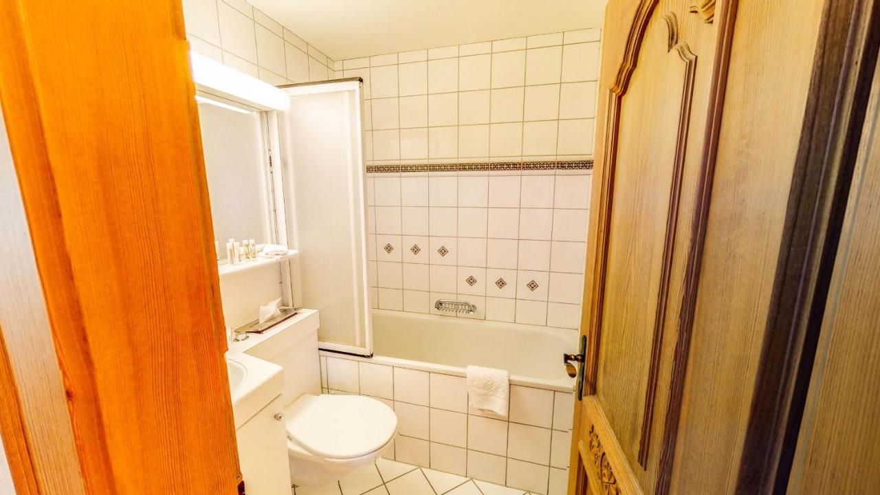 Schweizerhof Hotel Mels ภายนอก รูปภาพ