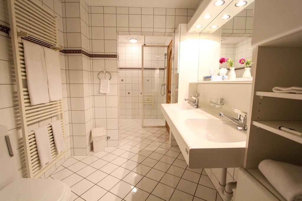 Schweizerhof Hotel Mels ภายนอก รูปภาพ